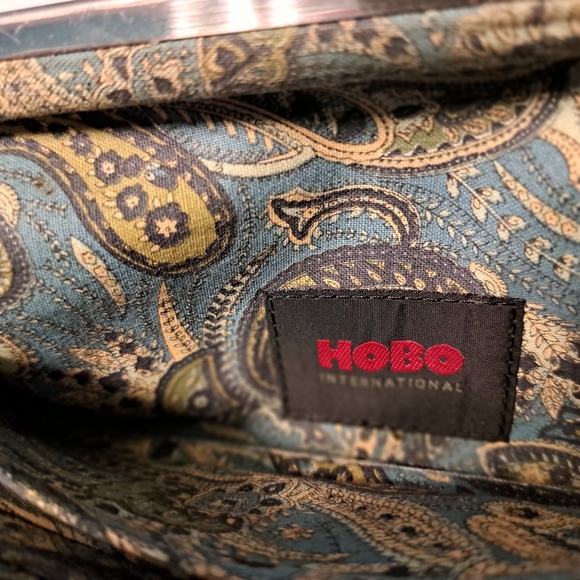 HOBO Lauren Clutch - Picture 4 of 9
